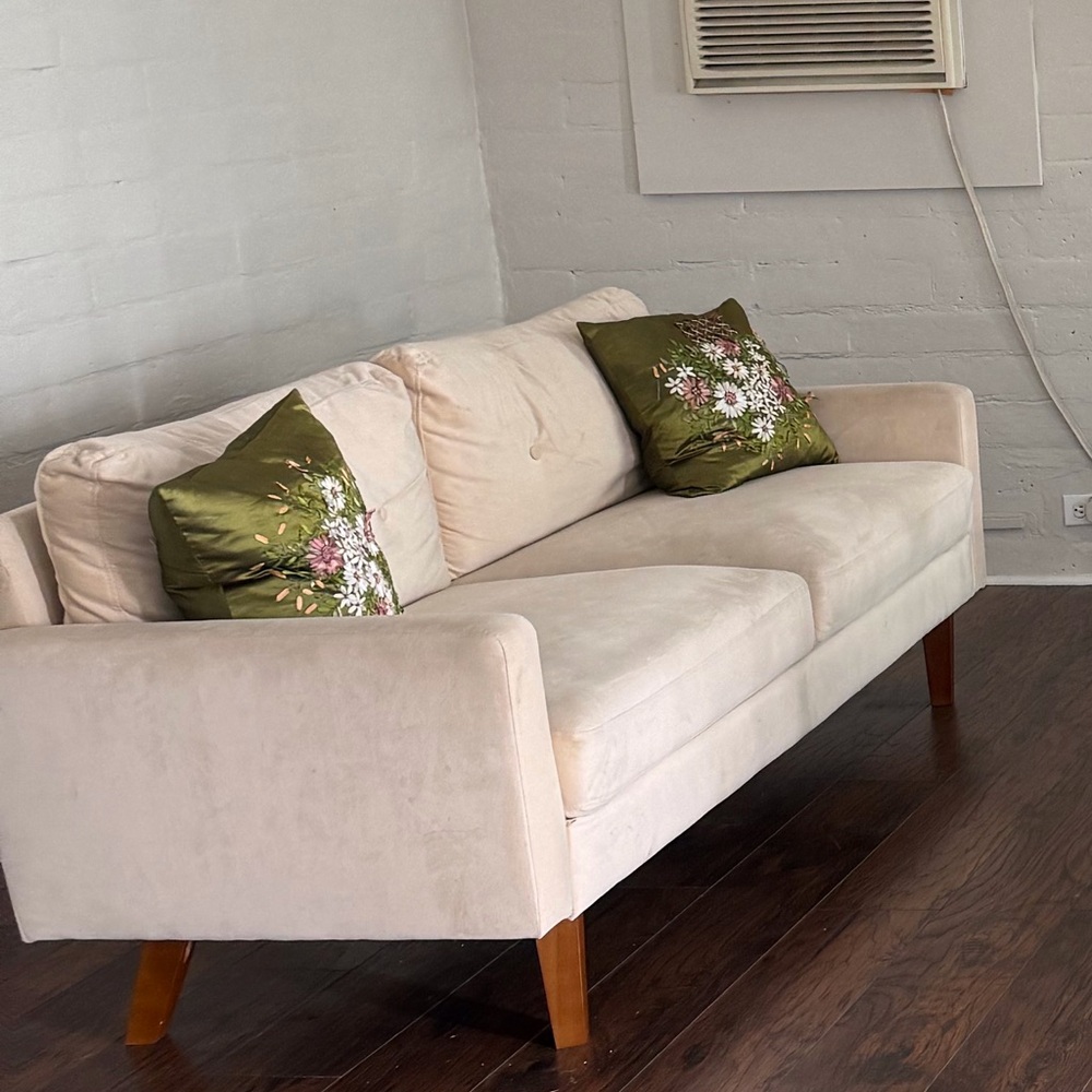Luxurious Cream velvet Sofa Local pickup only